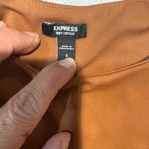 Express Body Contour Top in Warm Brown